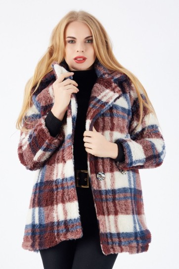 Astarlı Önü 4 Adet Düğmeli Kürk Kaban